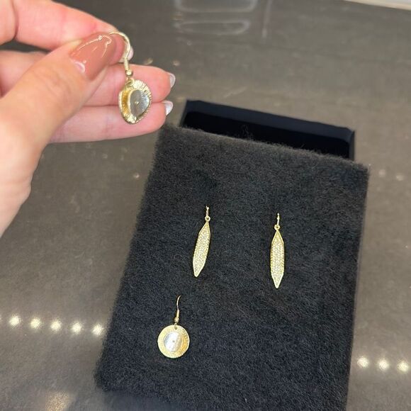 Gold Earring Bundle  - Picture 8 of 9